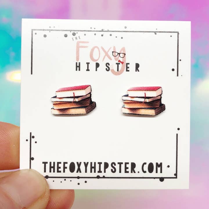 Orecchini a bottone Pila di Libri per la vendita all'ingrosso da parte di The Foxy Hipster