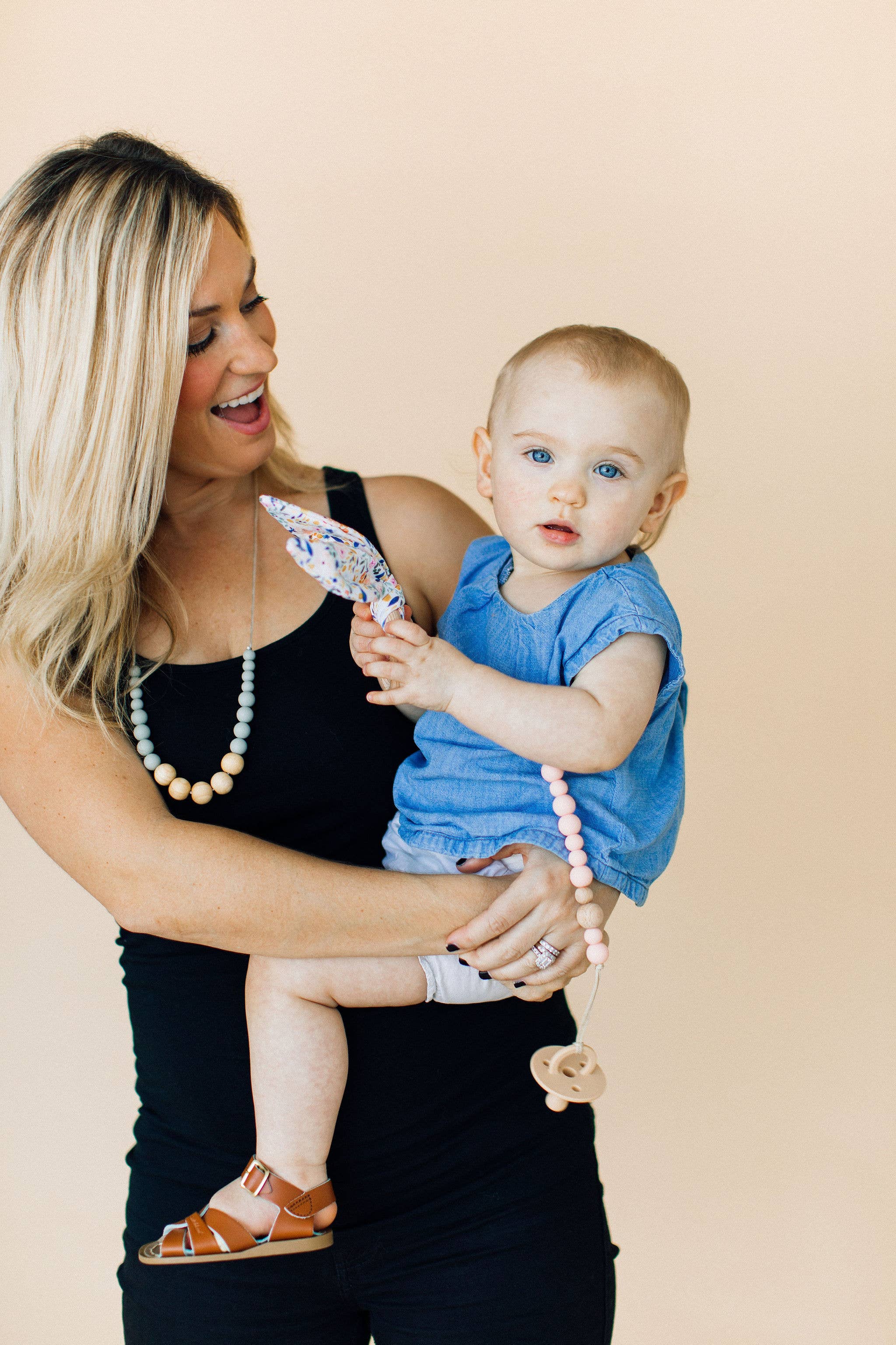 Chewable Charm - Wholesale Pacifier Clip - Baby - Classic Pacifier Clip - Wood + Pale Blush2