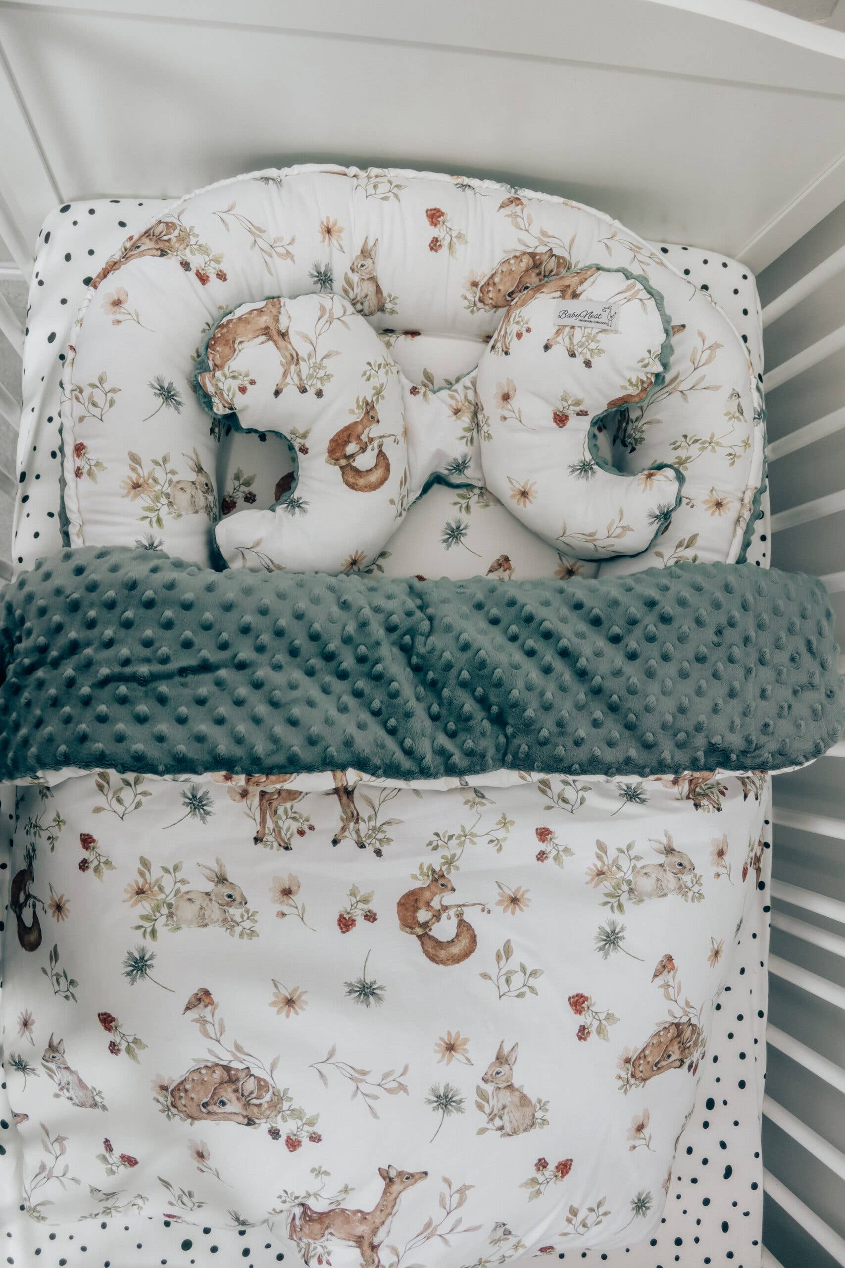 BabyNest - Wholesale Lounger - Baby - Babynest 4-Piece Premium Set Forestland1