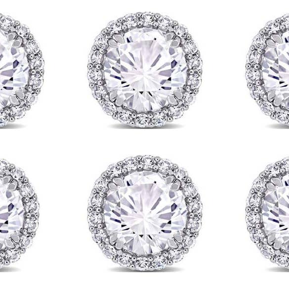 Set mit drei Halo-Ohrsteckern, 14 Karat Weißgold, vergoldet, 1 Karat, rund, weißer Saphir für den Großhandel von Paris Jewelry