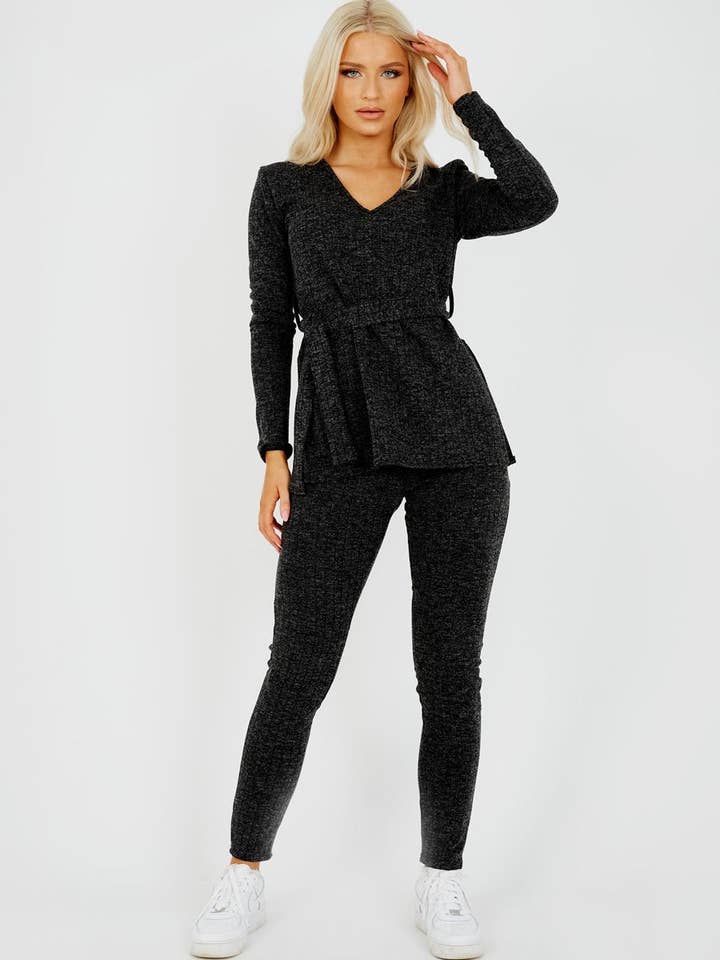 Ensemble coordonné haut à ceinture côtelée en maille mélangée et pantalon pour la vente par AX Labels