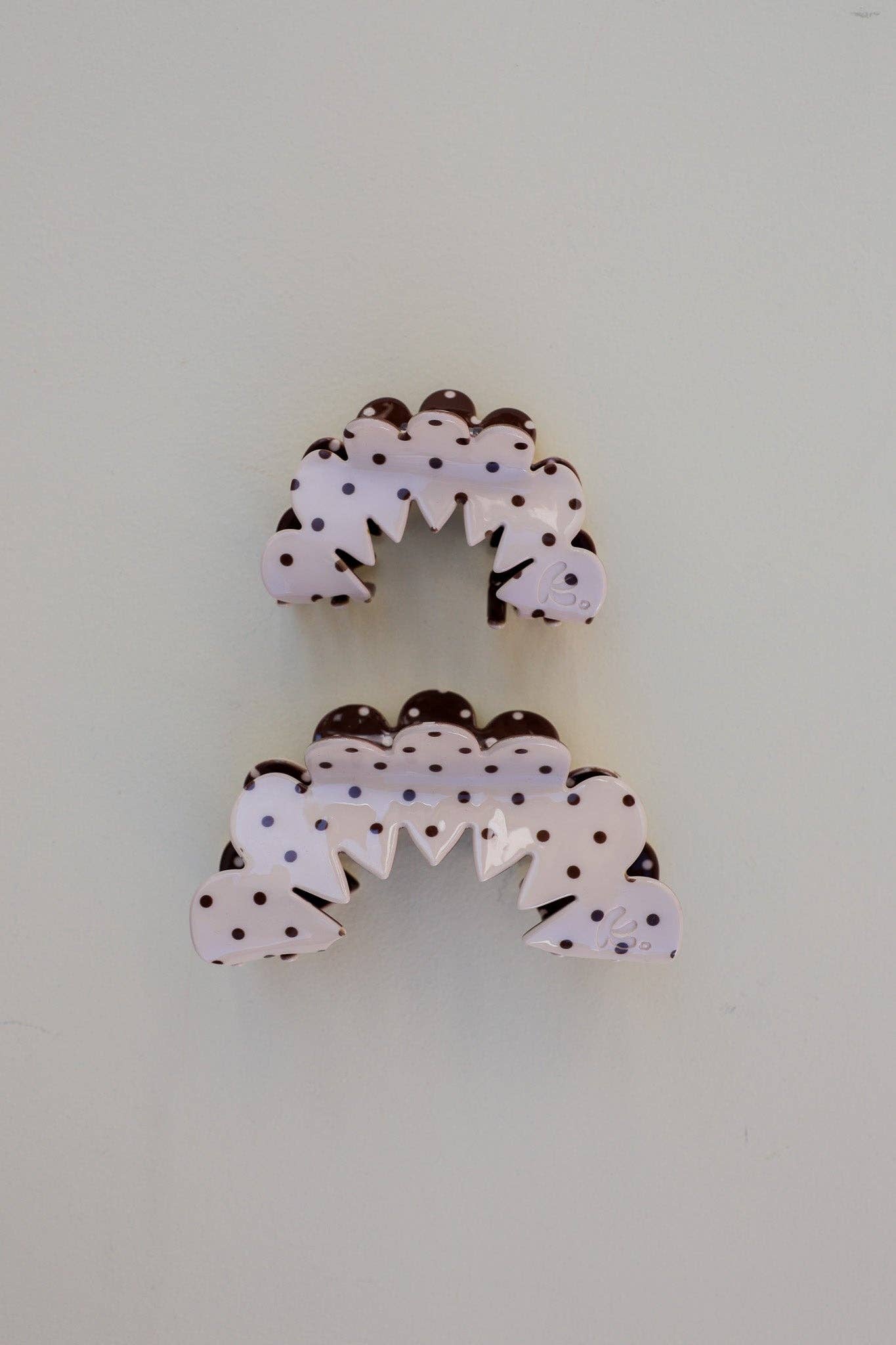 KAXI - Wholesale Hair Clip - Women's - BROWN & CREAM PETAL ARCH CLAW6