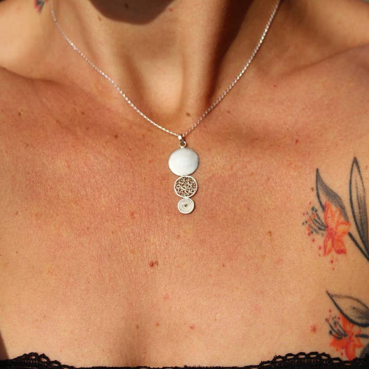 “Suspension” necklace for wholesale by Etcaetera Création