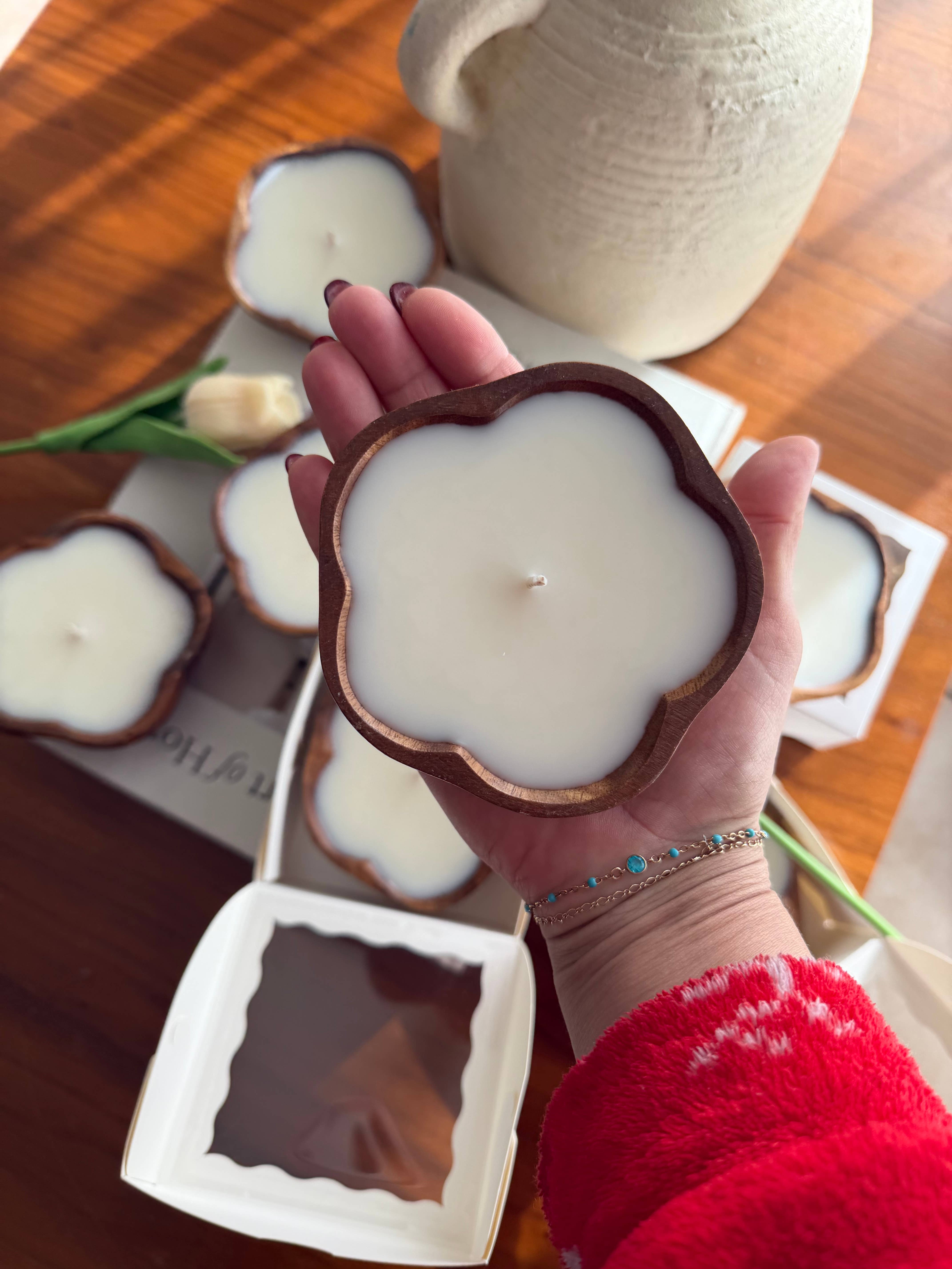 Candleglambyperry - Wholesale Novelty Candle - Flower shaped wood bowl candles7