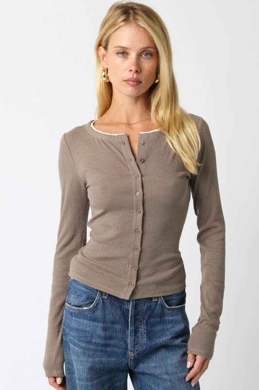 Olivaceous – Engroshandel Skjorte med buttondown – til kvinder – Saige Knap Top11