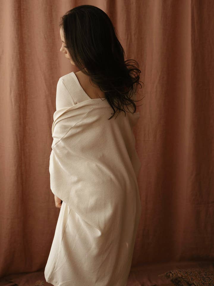 Kimono - tricot gaufré en lin pour la vente par Evelina Apparel