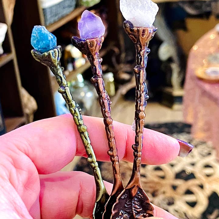 Desarwen - Wholesale Meditation Supplies - witchy ritual spoon for herbs and incense with stone4