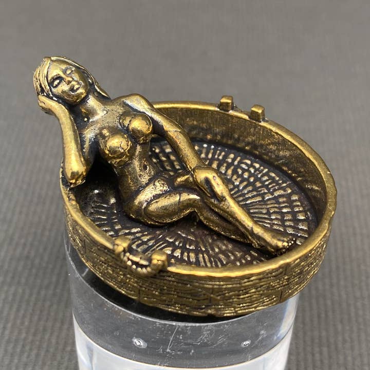 Brass Beauty In The Bathtub Desktop Ornaments Decoration for wholesale by Mio Queena