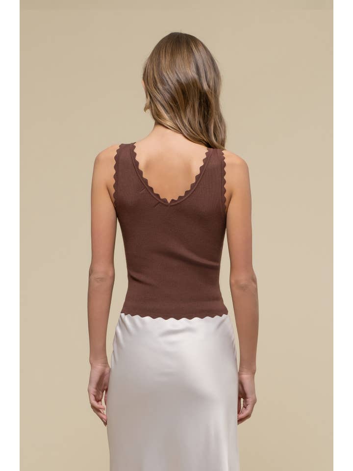 The Workshop Studio - Wholesale Knit Top - Women's - SCALLOP EDGE SLEEVELESS SWEATER KNIT CROP TOP