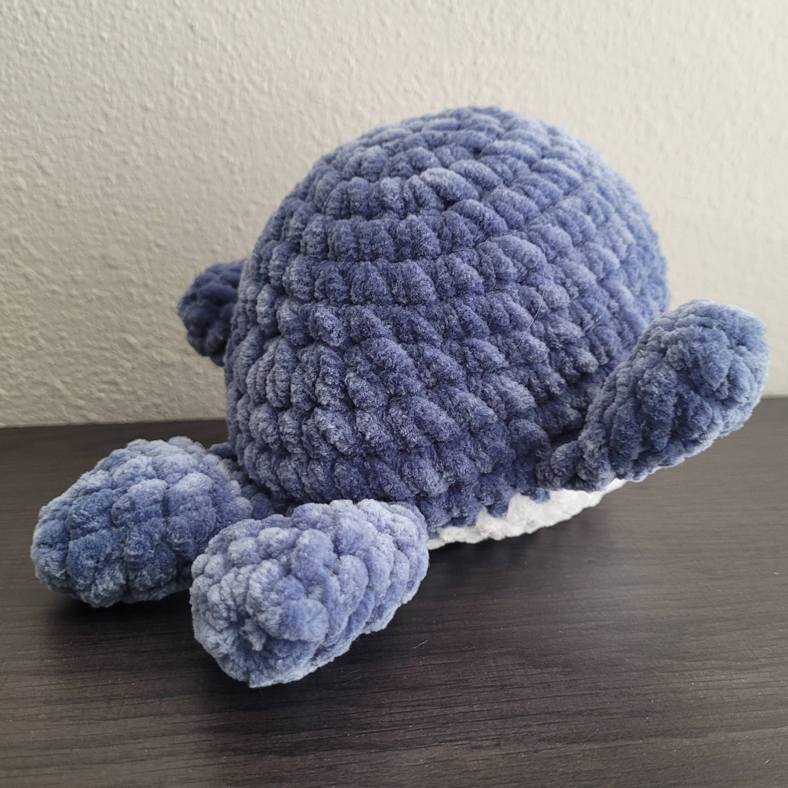 Katie Alay – Großhandel Kuschel-/Plüschtier – Kind & Baby – 7" gehäkelte Wal-Plüschtiere1