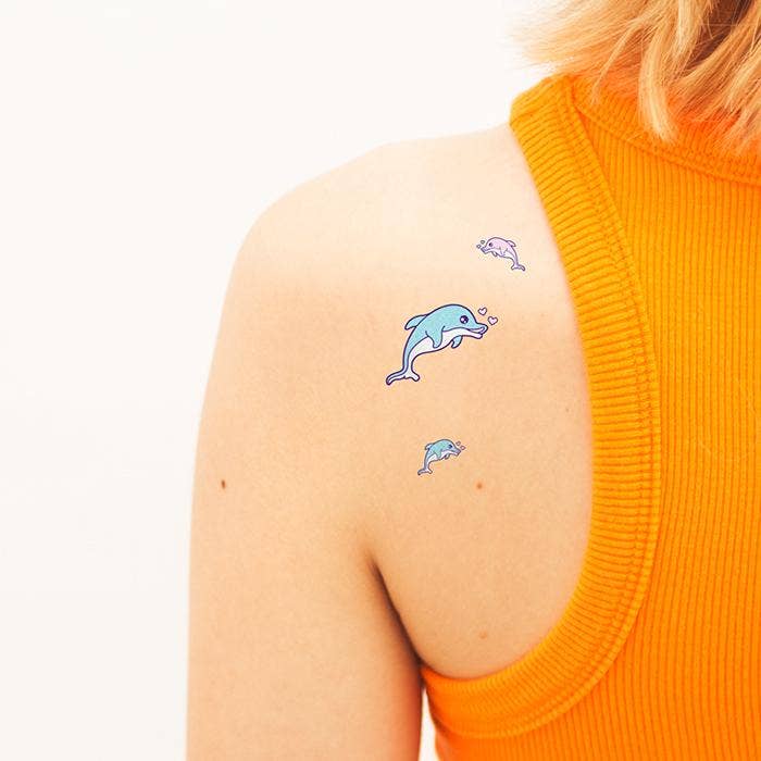 DOLPHIN LOVE Tattoo (verpakking van 2) voor wholesale door Tattoonie