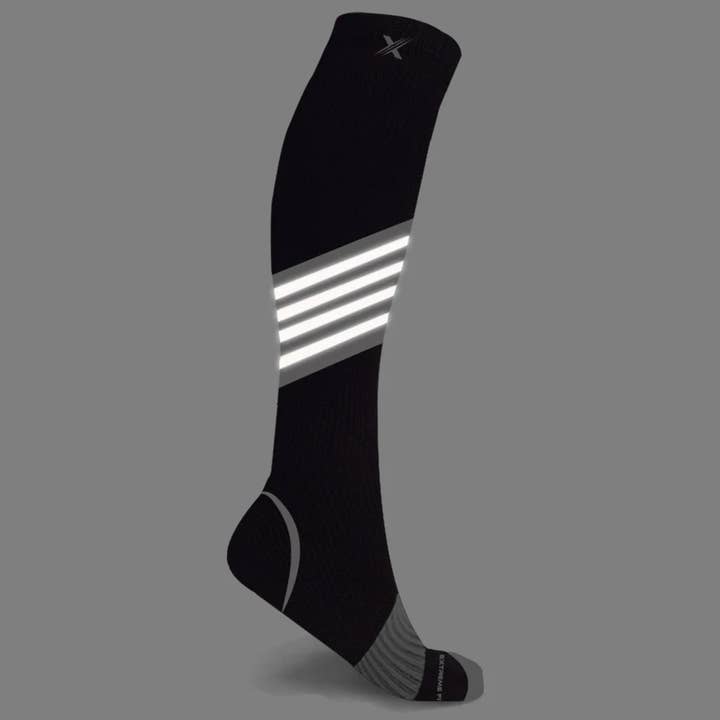 Extreme Fit Wholesale - Wholesale Socks - Unisex - RUN+ REFLECTIVE COMPRESSION SOCKS3