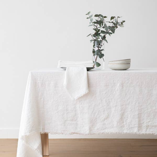 NAPPE À FRANGES TERRA BLANC OPTIQUE pour la vente par LinenMe