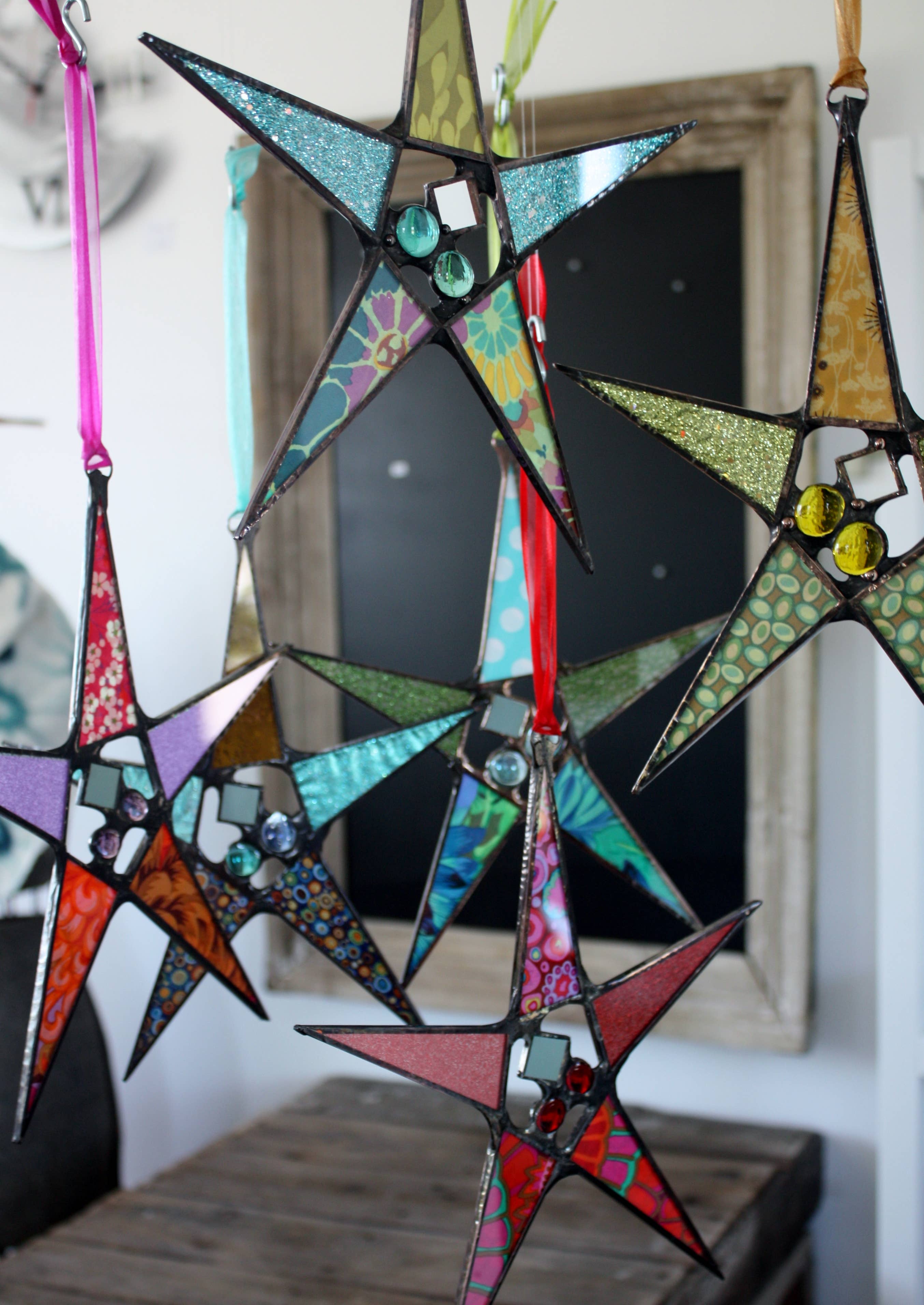 BIBELOT DESIGN STUDIO - Wholesale Ornament - Medium Star Ornaments 0