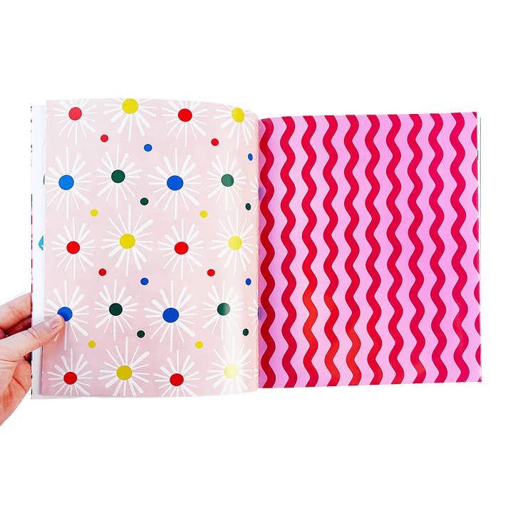 Pipsticks – wholesale Sticker – Fun & Festive Wrapping Paper Book3