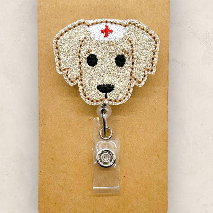 Nurse Dog märkesrulle för wholesale av The SmallTownSunshine Company