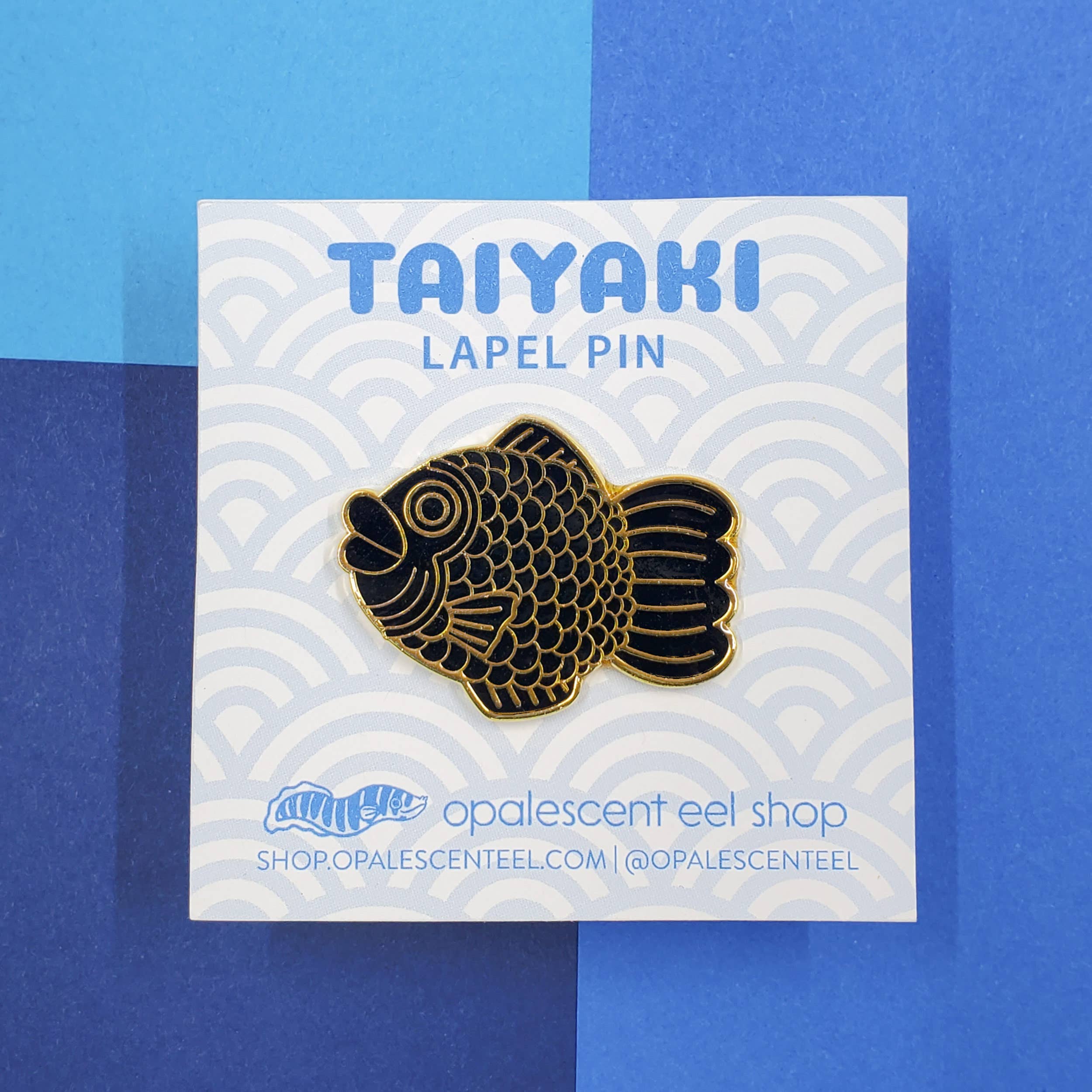 Opalescent Eel Illustration & Design - Wholesale Lapel Pin/Button - Taiyaki Hard Enamel Pin1