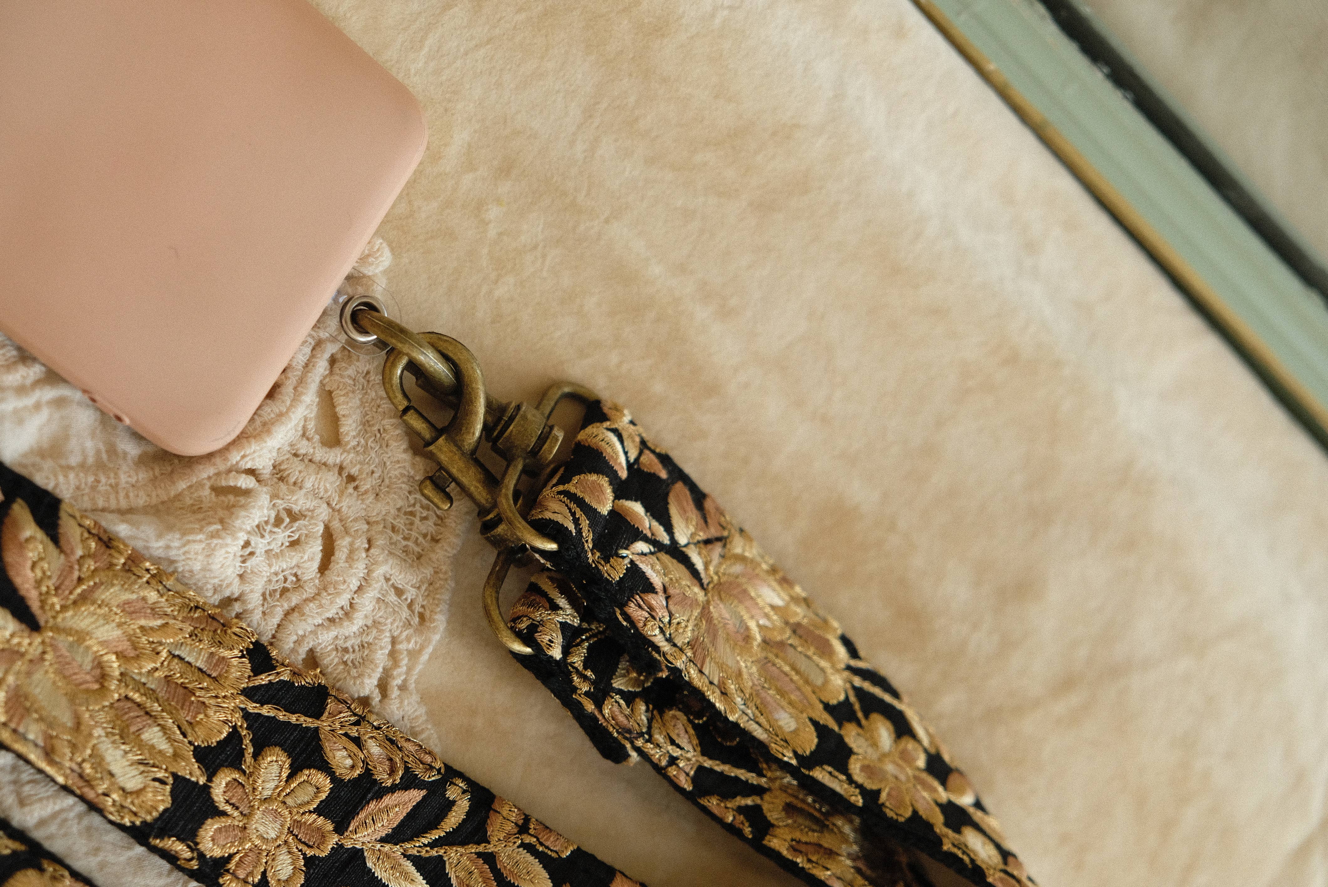 La N'atelier - Wholesale Charging Dock - Universal Mobile Patch Phonecord Lanyard6