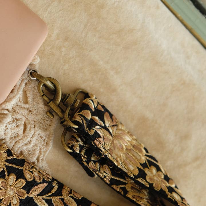 La N'atelier - Wholesale Charging Dock - Universal Mobile Patch Phonecord Lanyard6