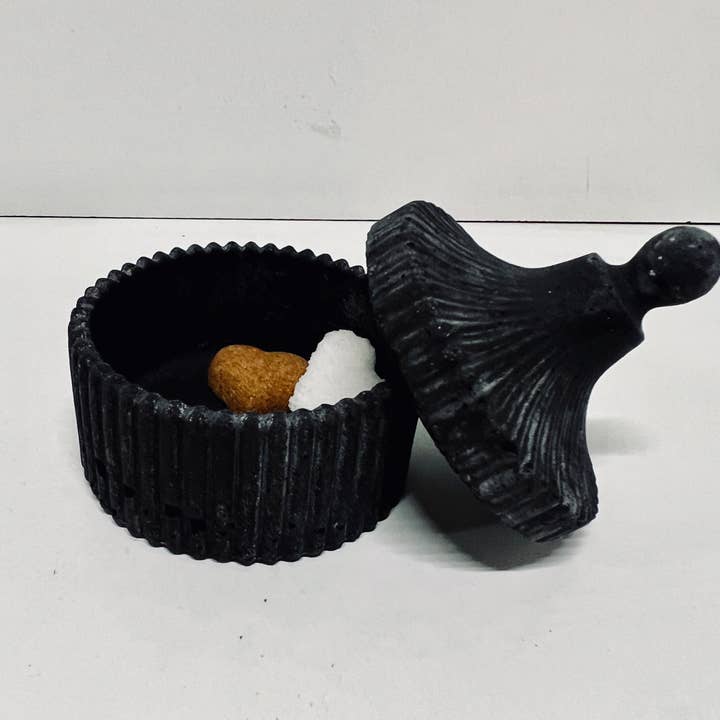 Koncretosa - Wholesale Jar/Filled Candle - Nina candle12