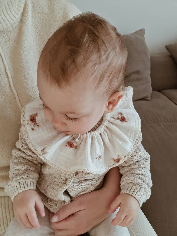 White removable ruffle collar, bib for wholesale by Petiteaude