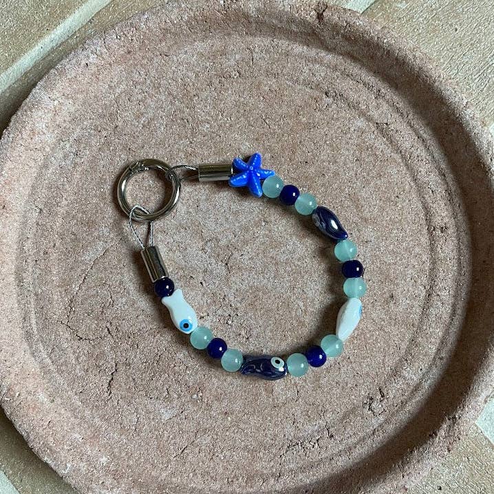 Pearl necklace for dog and cat Pesca and other Purchase Wholesale pesca. Free Returns & Net 60 Terms on Faire trending on Faire.