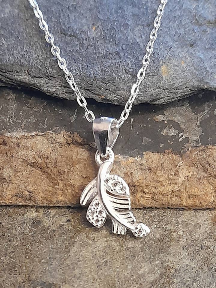 SP494BC - CZ LEAF PENDANT 10MM for wholesale by Bluelily925silver