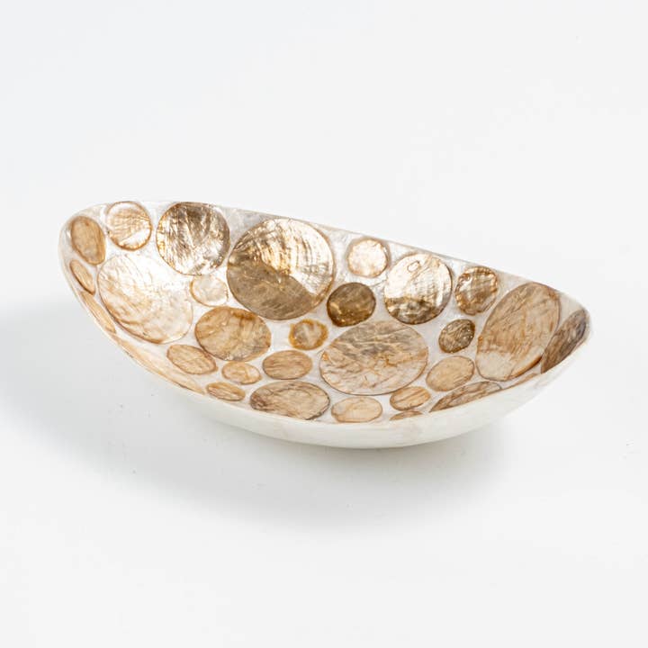 Piccola ciotola ovale con decorazione a pois in Capiz - Rauha Crafts per la vendita all'ingrosso da parte di Rauha Crafts