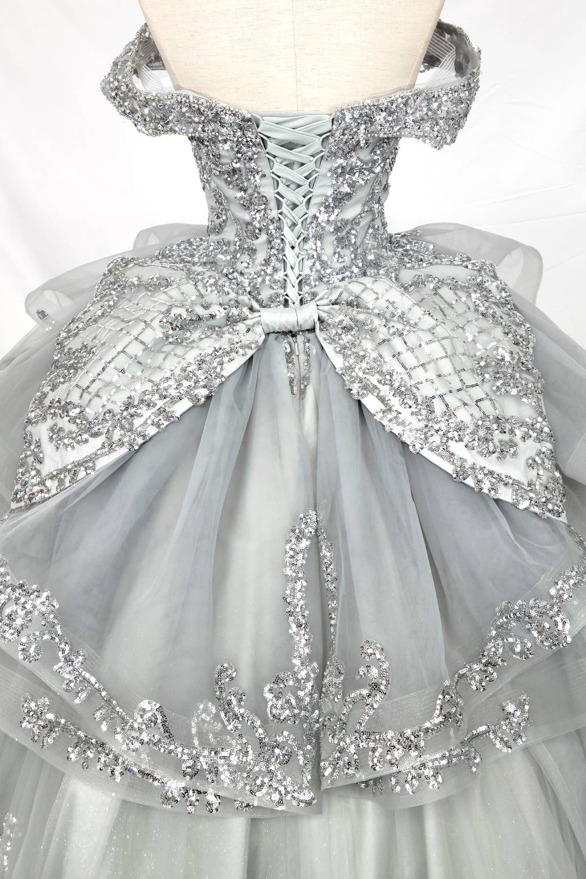 Chicas - Wholesale Dress - Women's - Multilayered Quince Dress With Bow and Sequins CHF306315