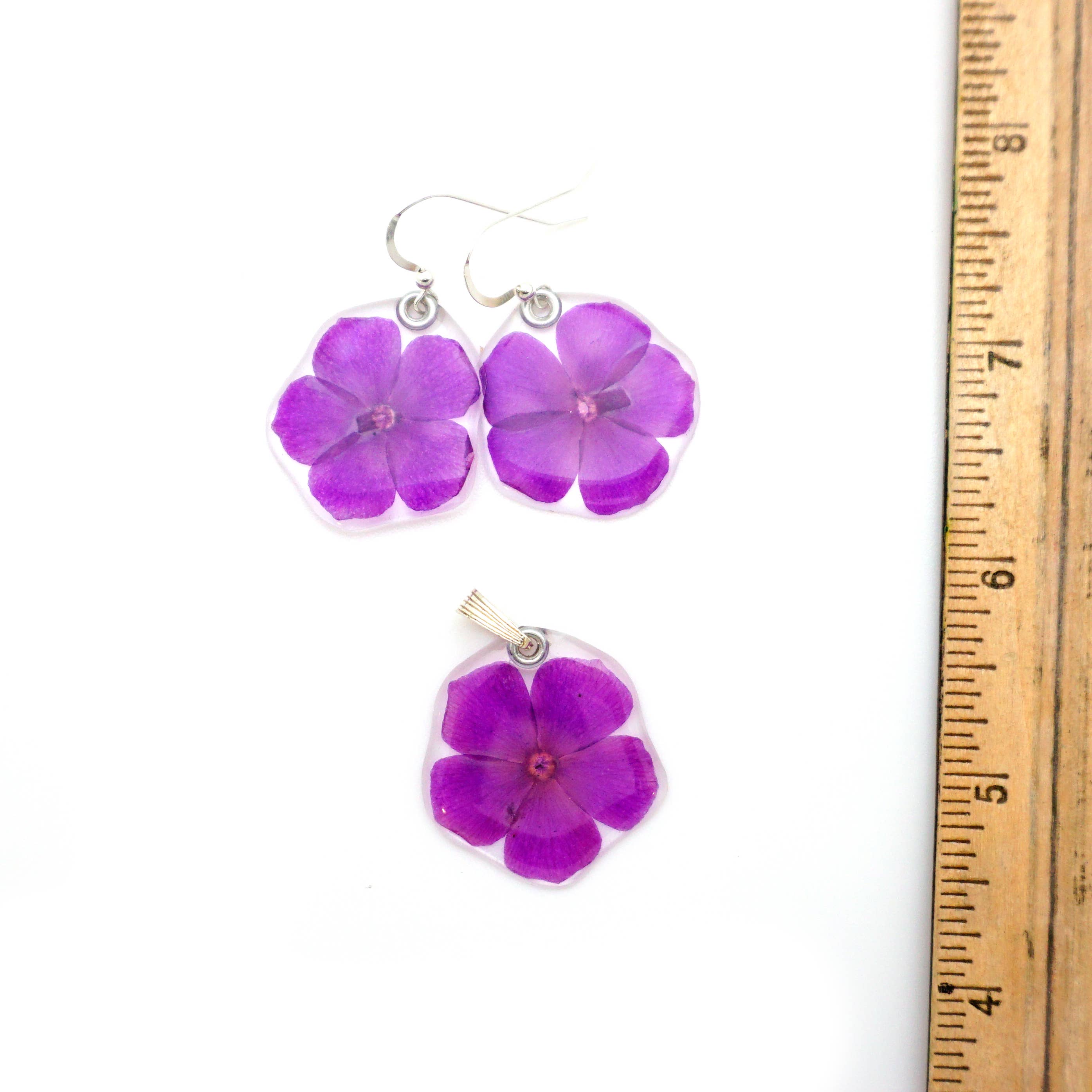 Petal Connection - Wholesale Individual Charm/Pendant - 69214 Phlox Flower Pendant5