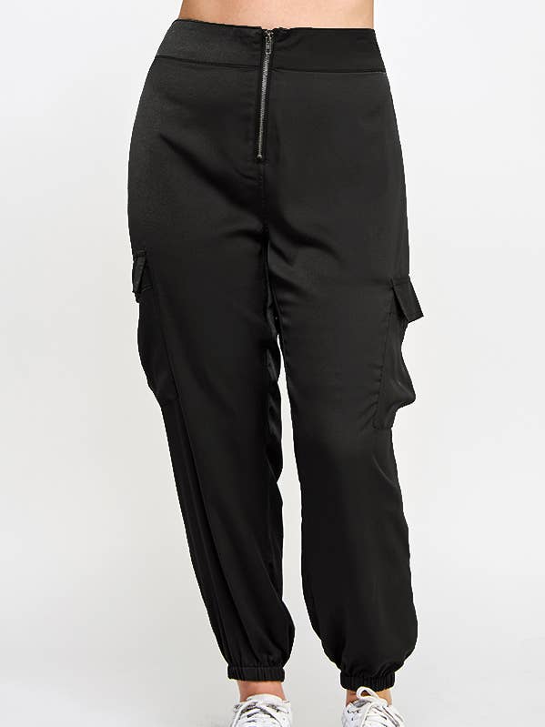 Plus-Size-Cargo-Jogginghose in Uni - SS2402P-P für den Großhandel von Haute Fox Plus Size & Contemporary