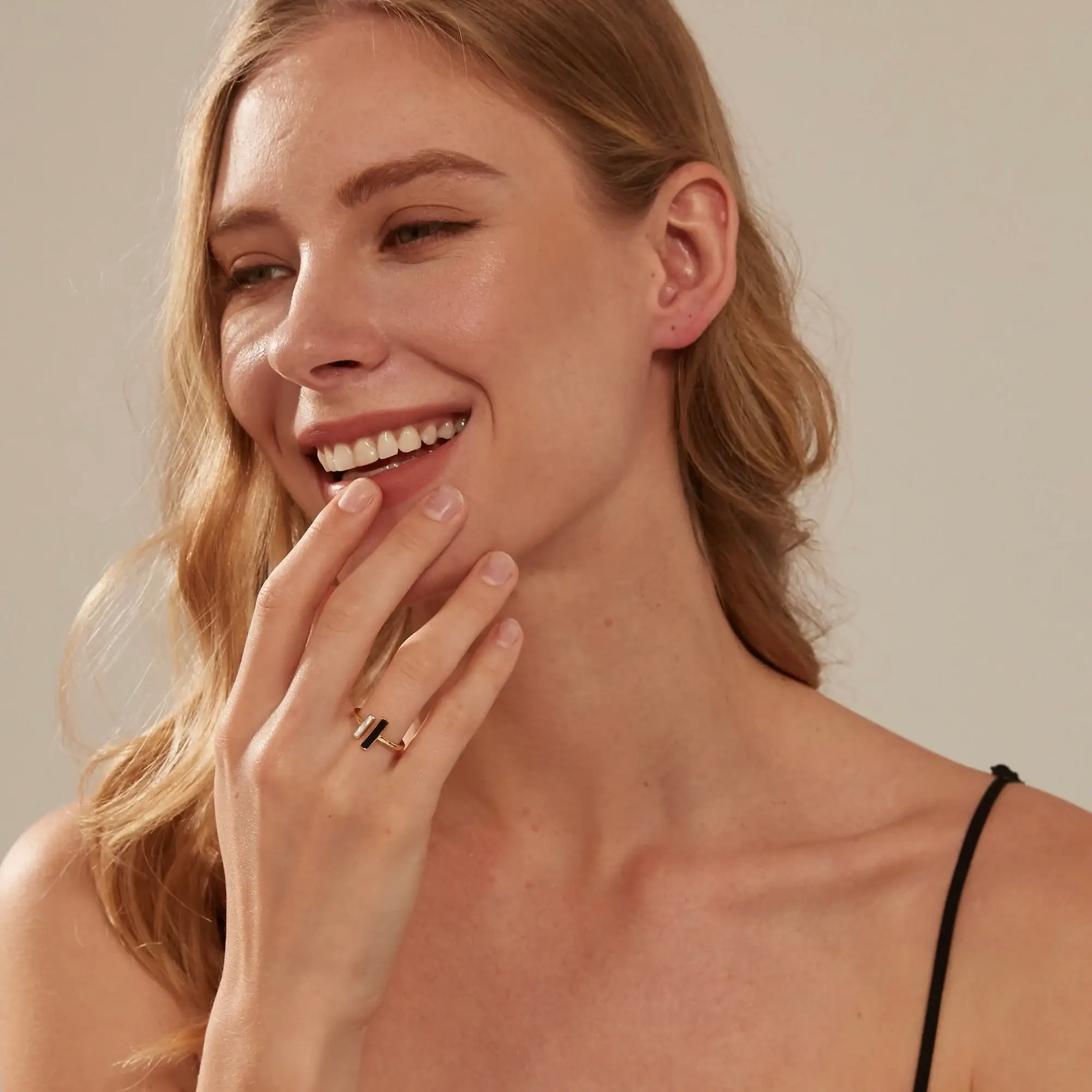 Perimade & Co. LLC – wholesale Cocktail/statement ring – Mother Of Pearl Agate Statement Ring in 925 Sterling Silver3