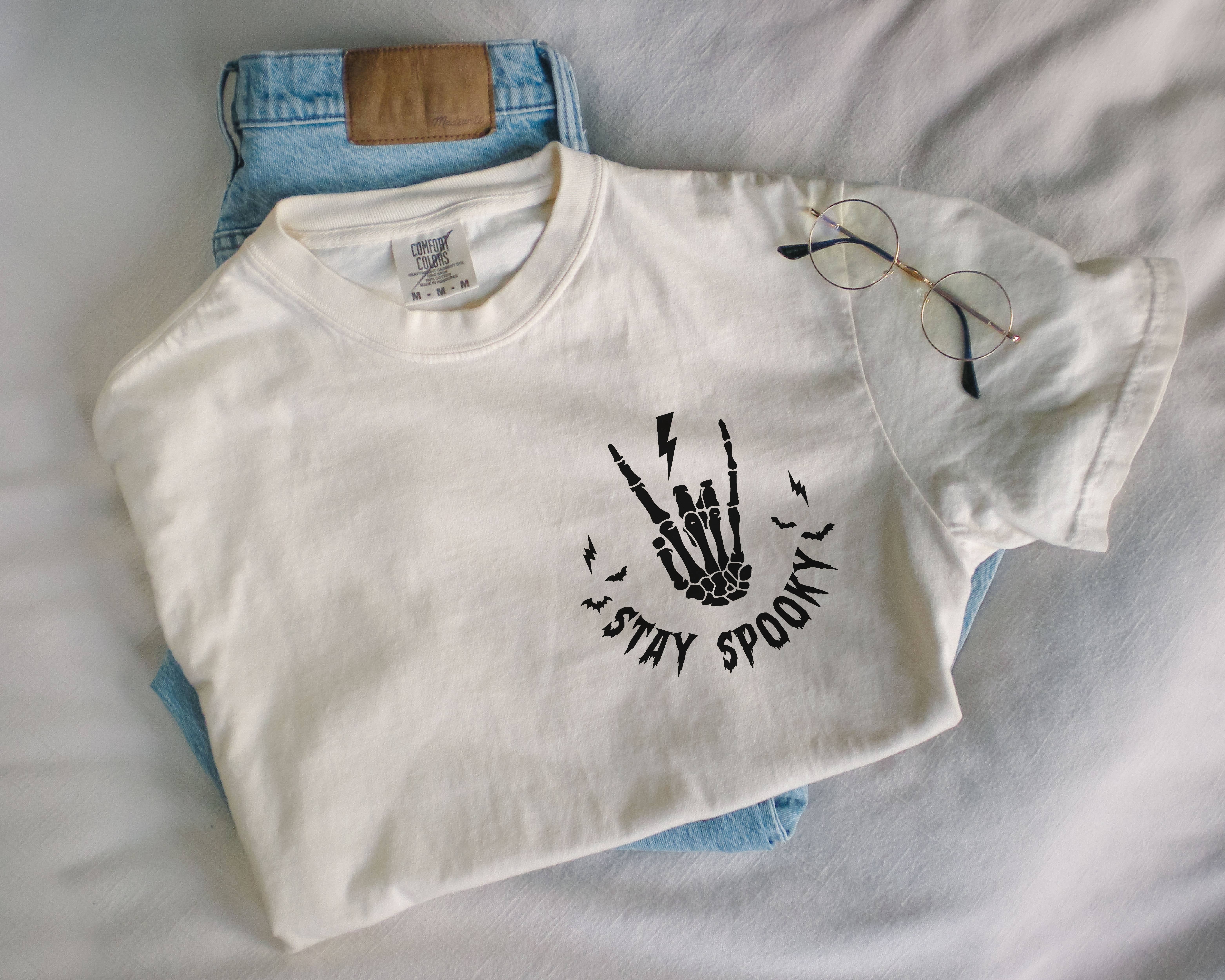 P E T I T R U E - Wholesale Screen Printed T-Shirt - Women's - Halloween Tee T Shirt Stay Spooky