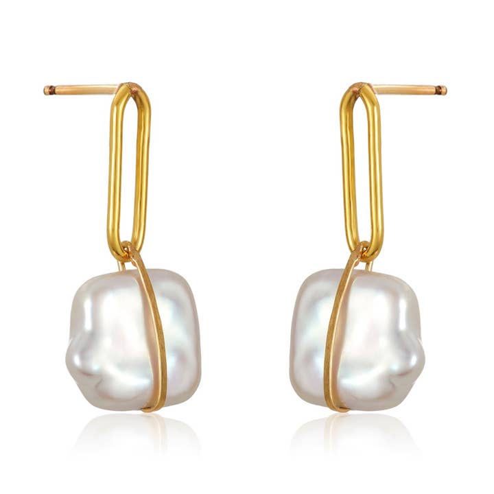 Vierkante oorbellen met parelpalen voor wholesale door Mabel Chong