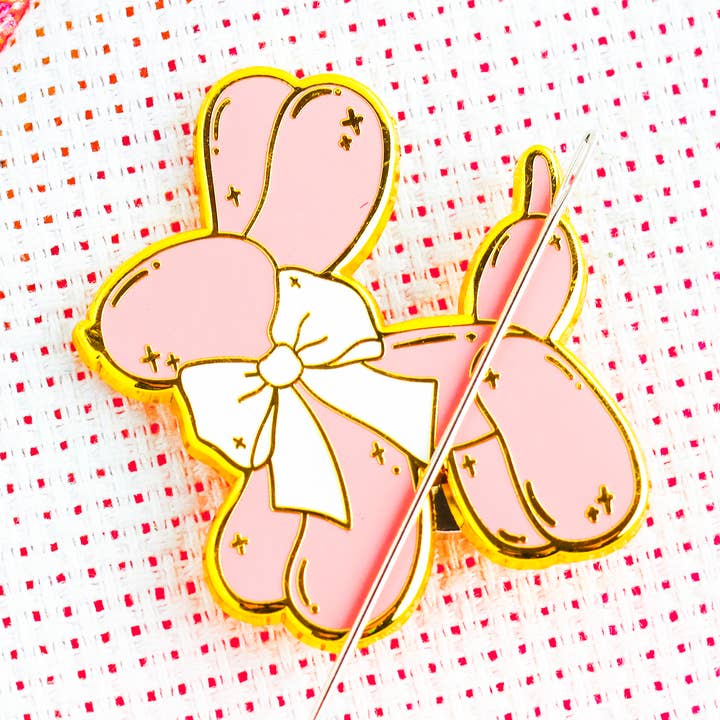Balloon Dog Needle Minder Magnet for wholesale by Glitterland