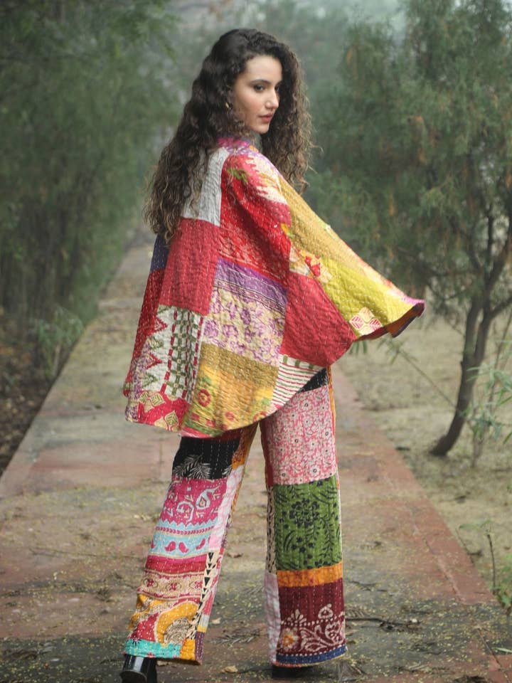 PATCH GRN GLD Bohemian Patchwork Kantha Kimono for wholesale on Faire5