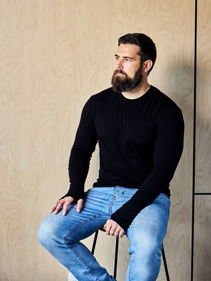 Camiseta de manga larga Merino 365 I para hombre con trabillas para los pulgares en negro para venta al por mayor de Little Flock of Horrors