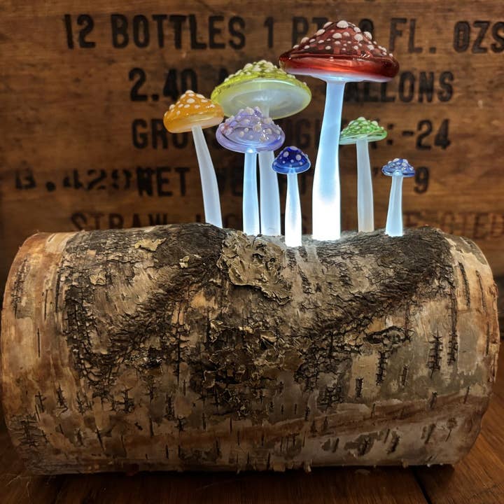 Sage Studios - Wholesale Night Light - Birch Log Lamp4