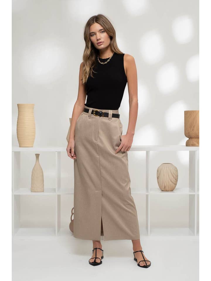 The Workshop Studio - Wholesale Knit Top - Women's - SLEEVELESS ROUND NECK SWEATER KNIT TOP