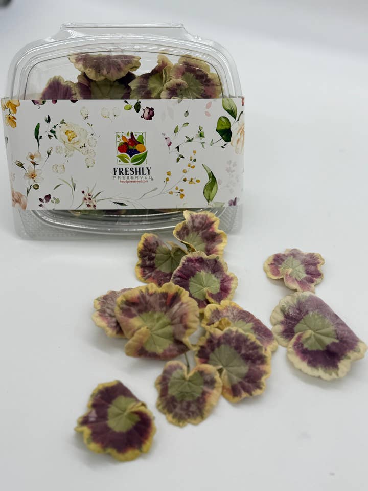 Freeze-dried Edible Geranium Leaves for wholesale by Freshly Preserved