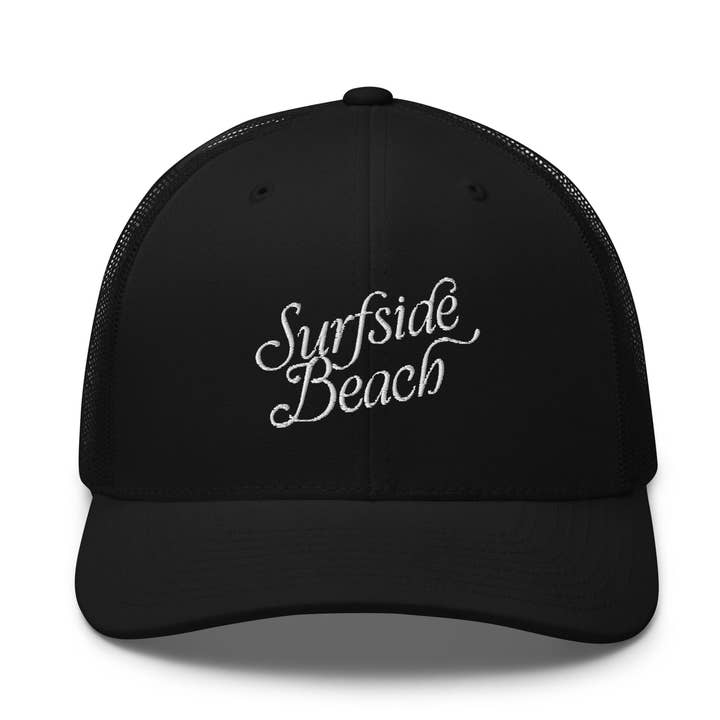 Casquette de camionneur brodée Surfside Beach Caroline du Sud | Fil blanc pour la vente par CRE PYT