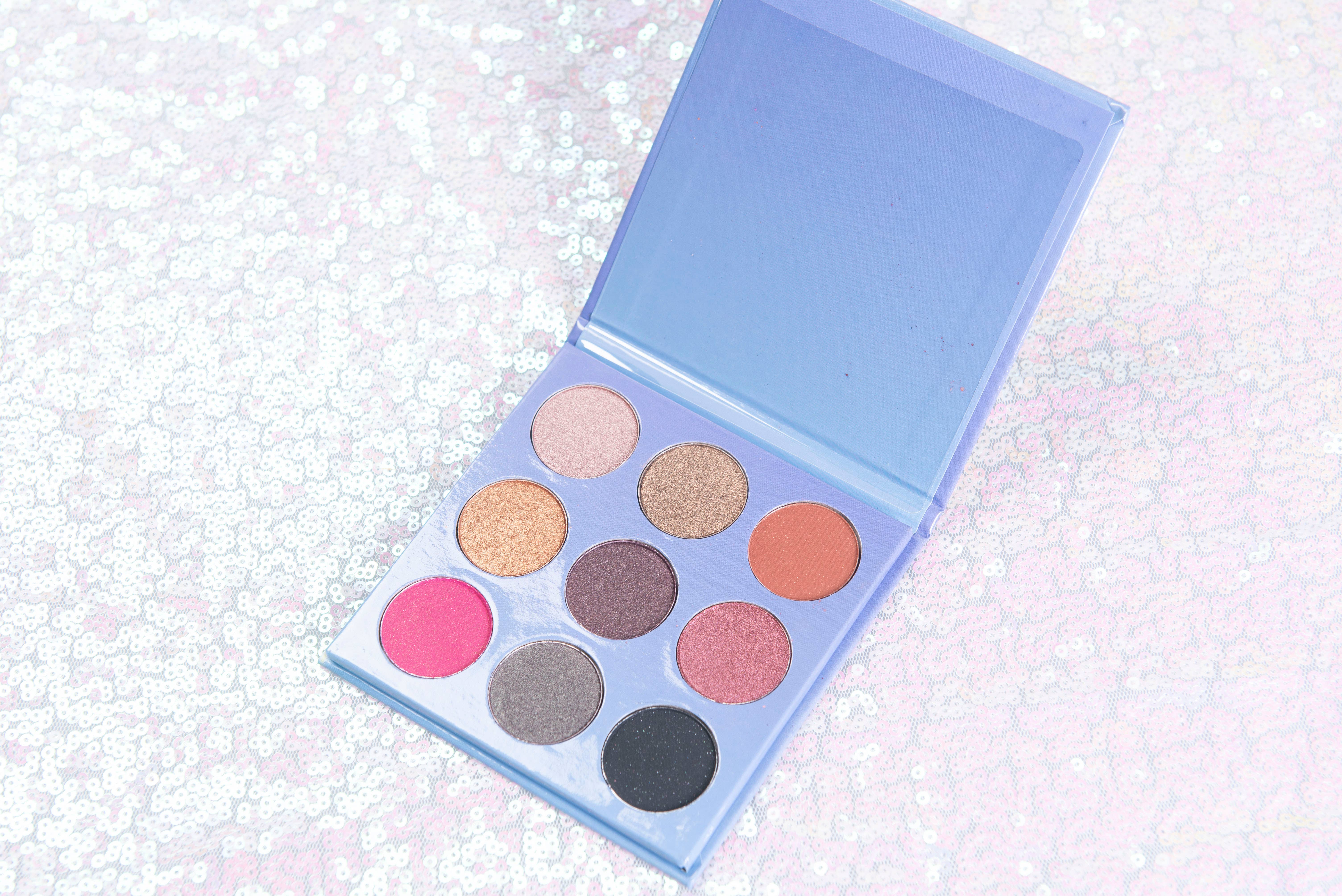 Queen Nandi Beauty - Vendita all'ingrosso Palette di ombretti - Queen of Shabbah - Palette con 9 colori ricchi e vibranti1