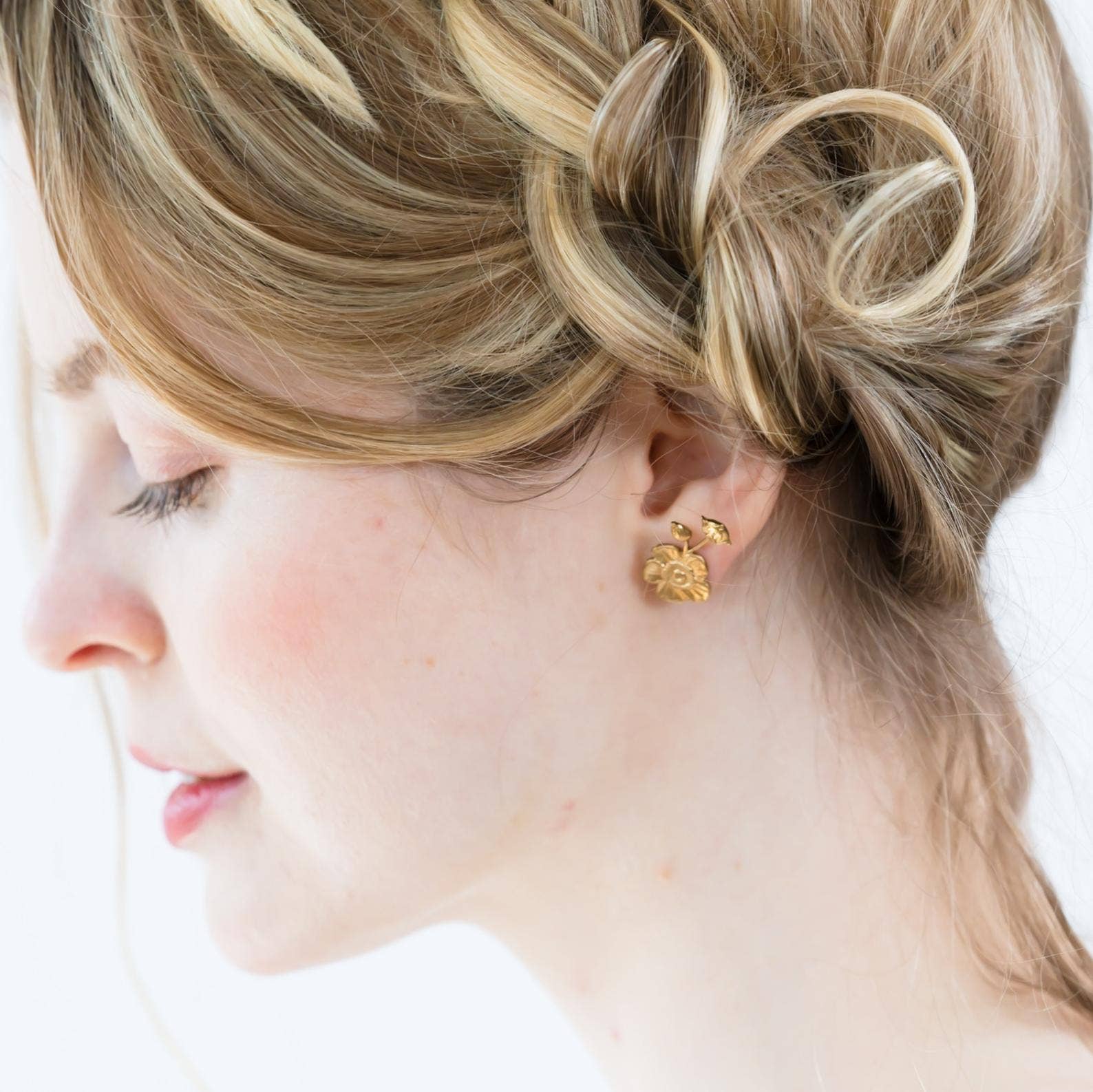 Nest Pretty Things - Wholesale Stud/Post Earrings - Flower Stud Earrings2