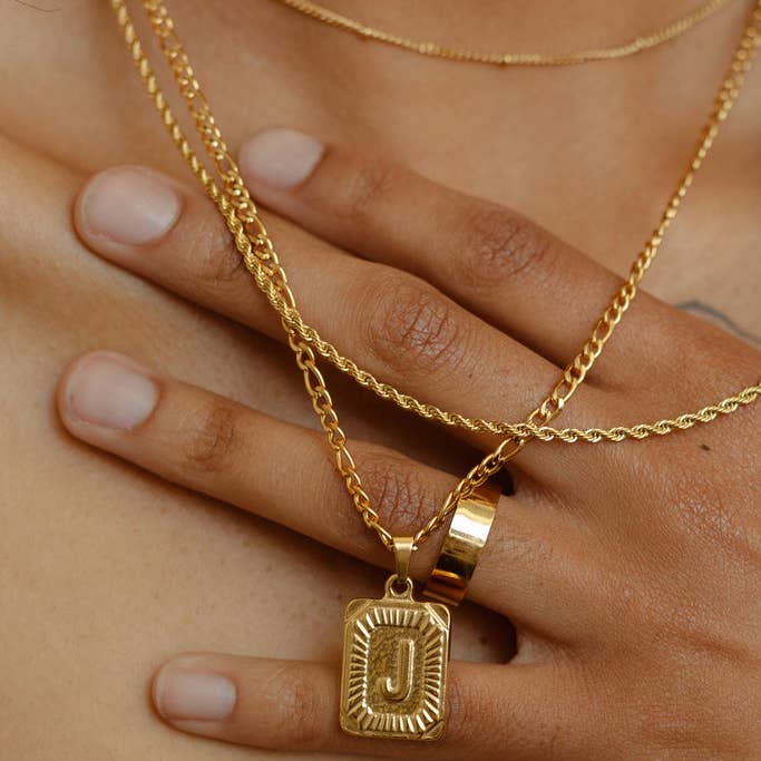 Katinki – wholesale Pendant/charm necklace – Personalized Initial Rectangle Medallion Necklace2