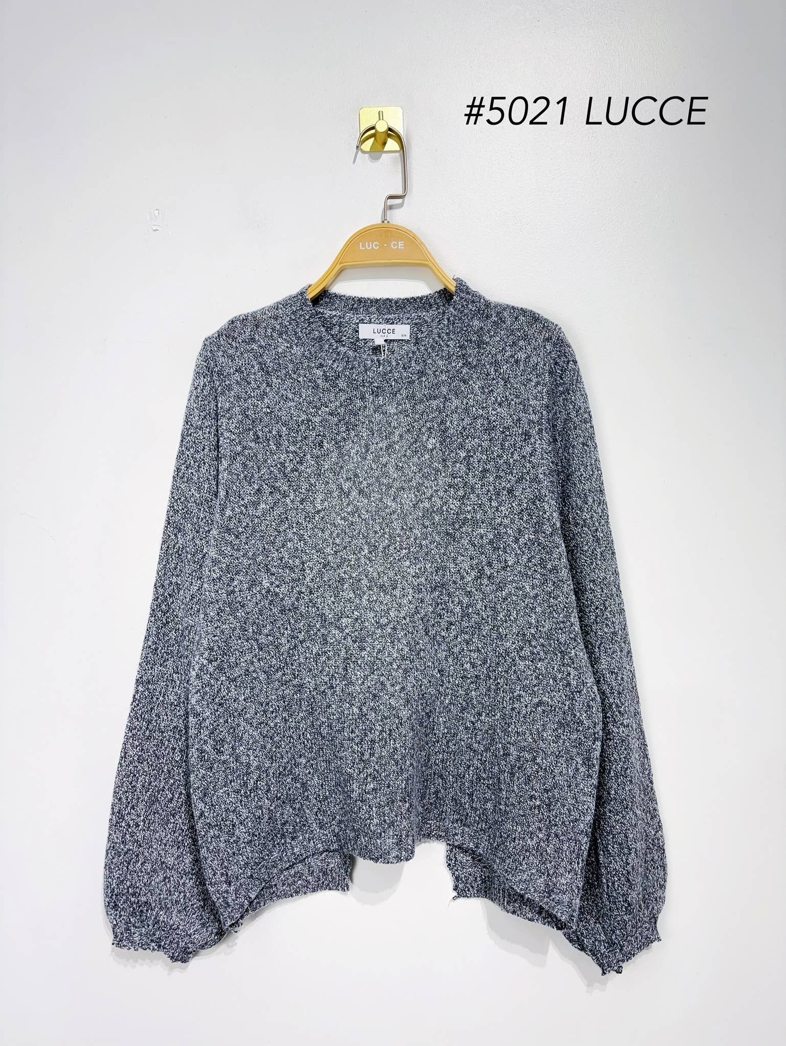 LUCCE – Engroshandel Pullover - Dame – Trøje med åben ryg og knude - 50212