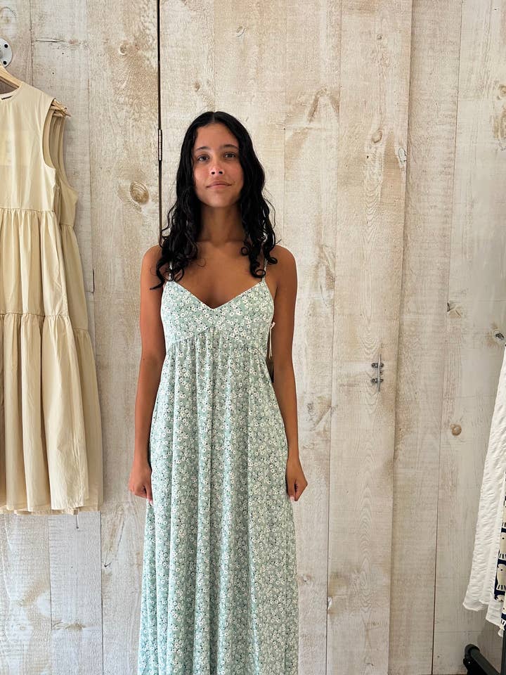 Vestido Maxi Azul Alda con Lazo en la Espalda y Estampado de Margaritas para venta al por mayor de CONRADO®