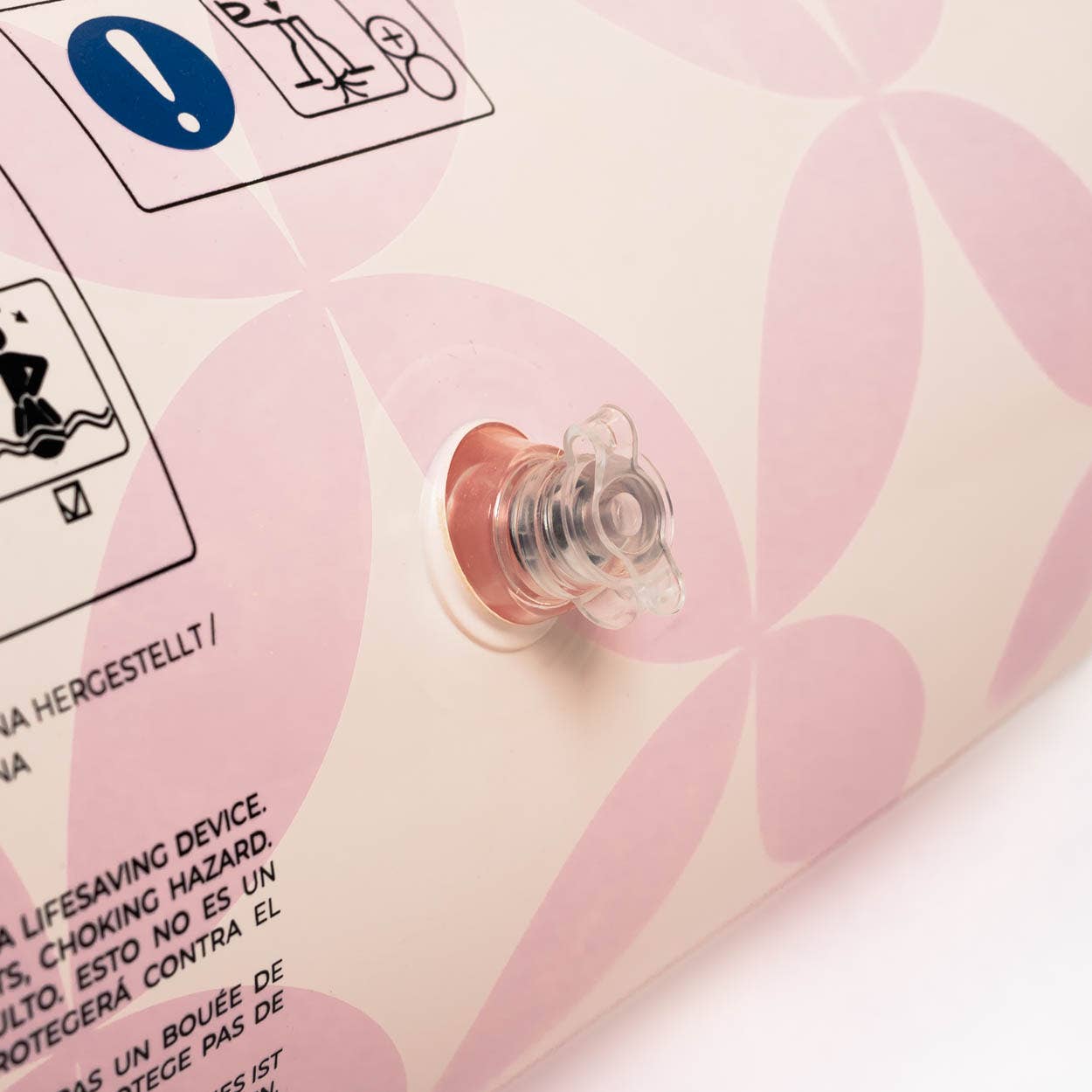 Flamingueo - Wholesale Beach Accessories - Pink cylinder lounger float2