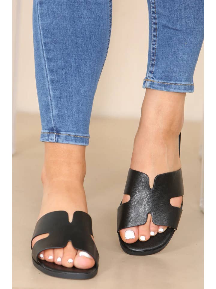 No Doubt Shoes – wholesale Sandals – Women's – WOMEN'S PU STRAP SUMMER FLAT FAUX LEATHER SANDALS 4