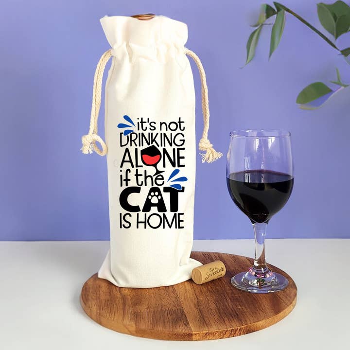 Sac à vin pour amoureux des chats, ne buvant pas seul, sac à vin amusant, blanc pour la vente par Colorful Creek Studio