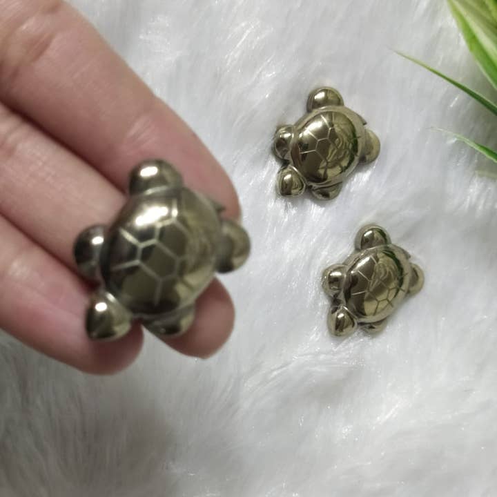 Soothing Crystals - Wholesale Spiritual Stone/Crystal - Pack of 20Pcs Pyrite Turtle Figurines | Crystal Animals2